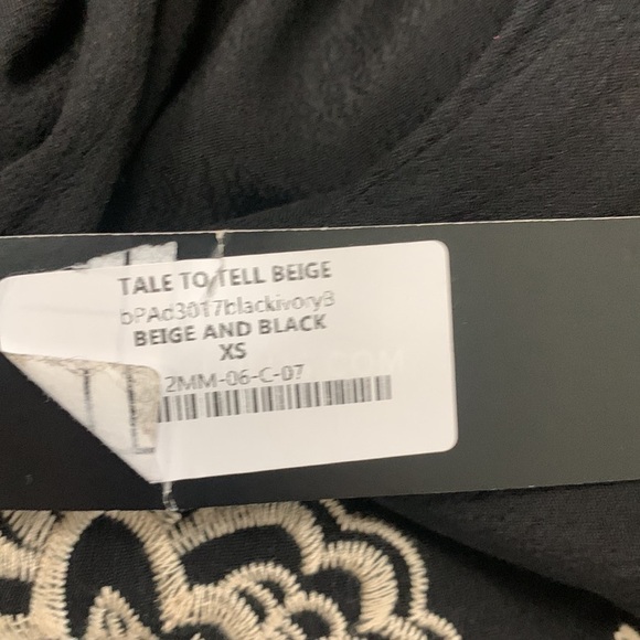 NWT Lulu’s XS Tale to Tell Beige and Black Embroidered Shift Dress - Picture 12 of 12